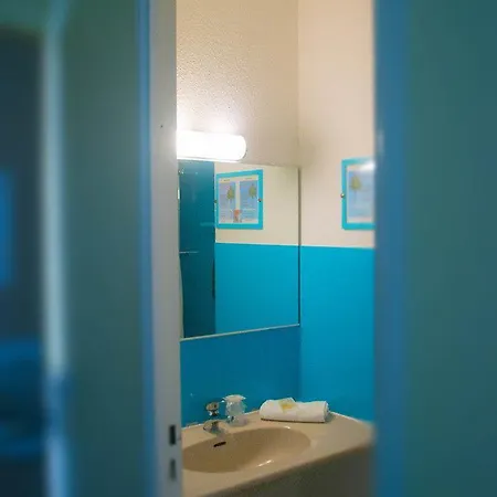 Lapeyronie Hotel 2*